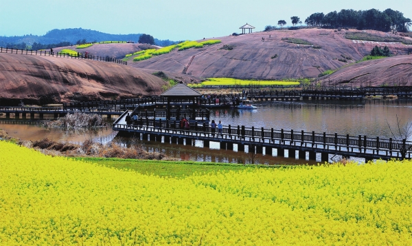 Danxia landform in Anren county